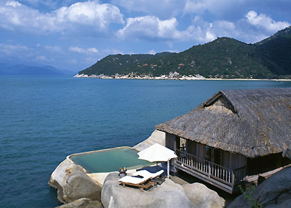 Vé máy bay từ Cam Ranh đi Hà Nội 2 chiều giá rẻ - Vịnh Ninh Vân Vé máy bay từ Cam Ranh đi Hà Nội 2 chiều giá rẻ - Vịnh Ninh Vân