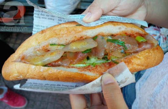  Bánh mì kẹp bột lọc ở Đồng Hới Quảng Bình