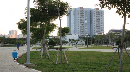  Đại lý máy bay Đường Cao Đức Lân Quận 2