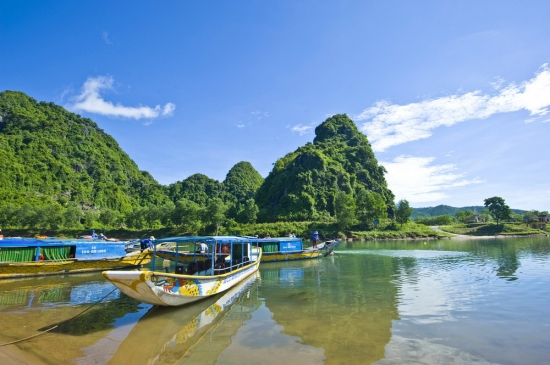  Vé máy bay Đồng Hới Huế