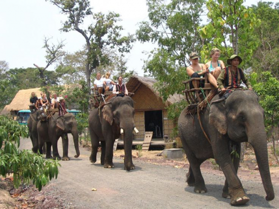  Vé máy bay đi Buôn Ma Thuột